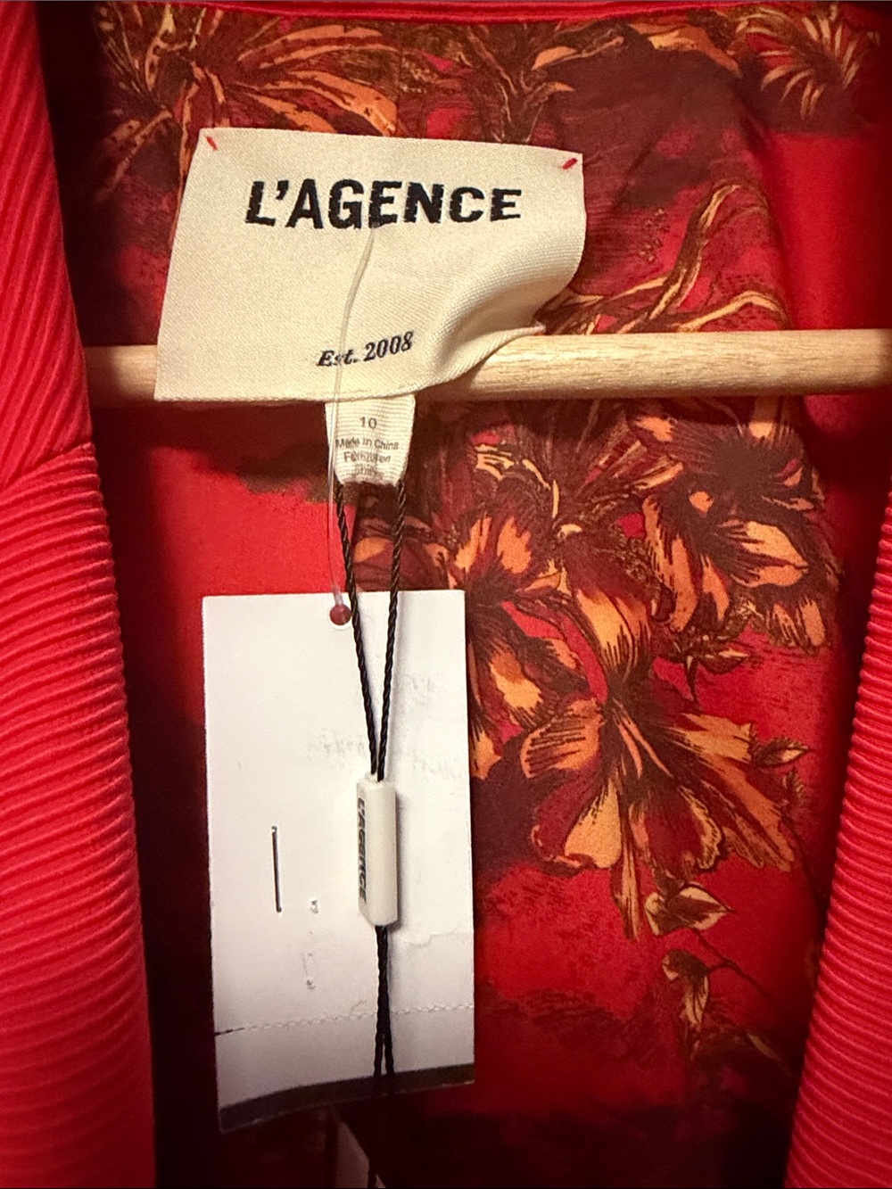 NWT L'Agence Brooke Double-Breasted Crop Blazer in Fire Red. SIZE 10 - Picture 6 of 10